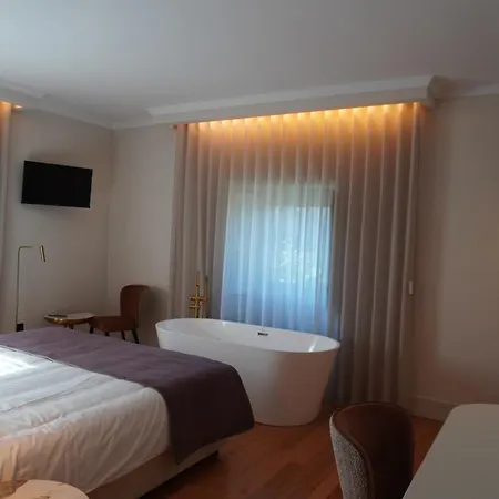 Quinta Solar Fontes Фермерский дом